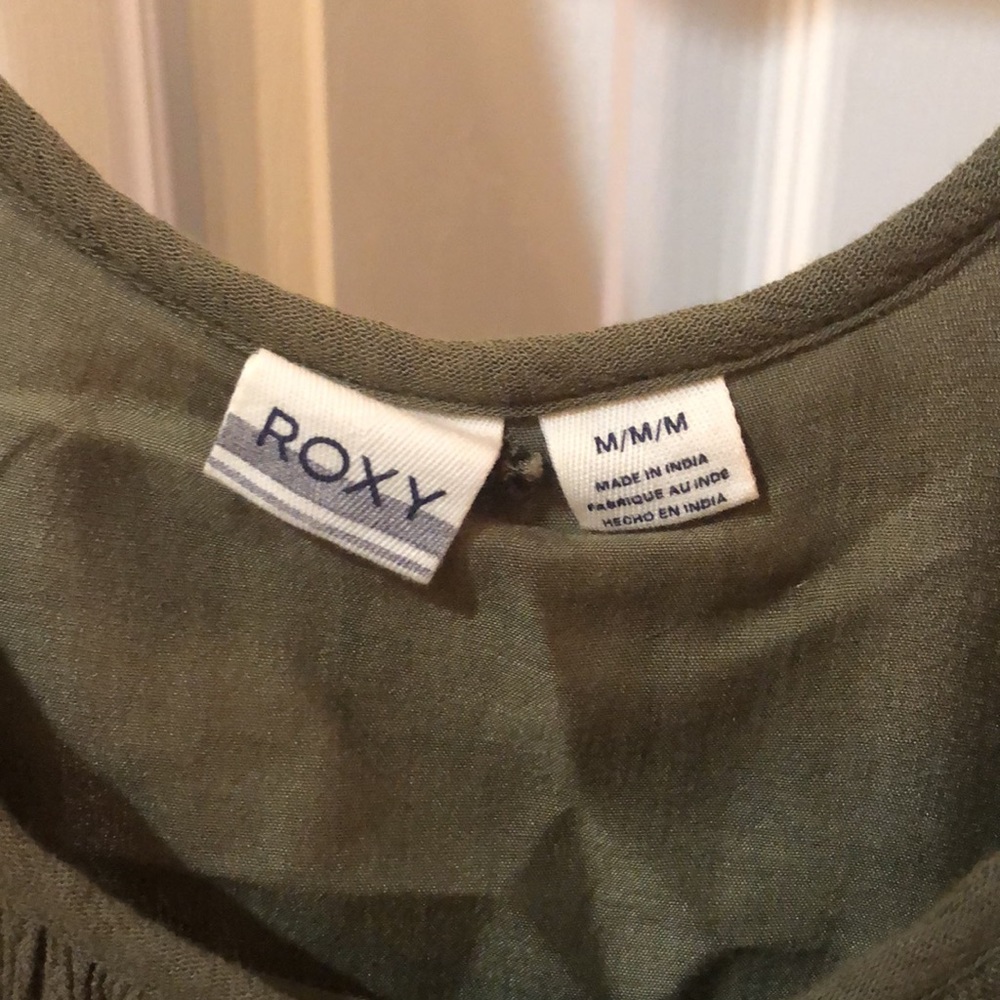 Flowy Roxy Dress - Picture 4 of 5